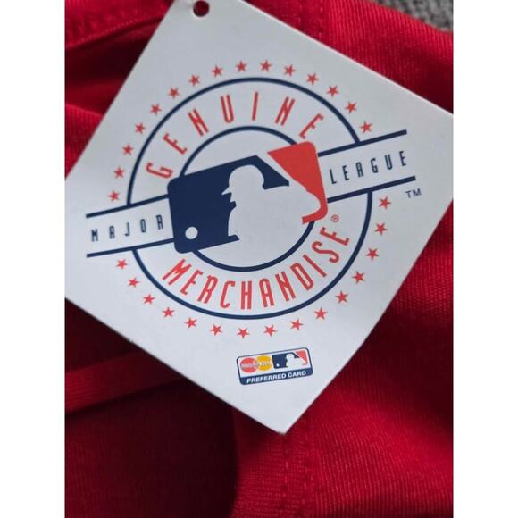 Philadelphia Phillies Women’s Top NWT– Genuine MLB Merchandise (L) - Picture 4 of 4